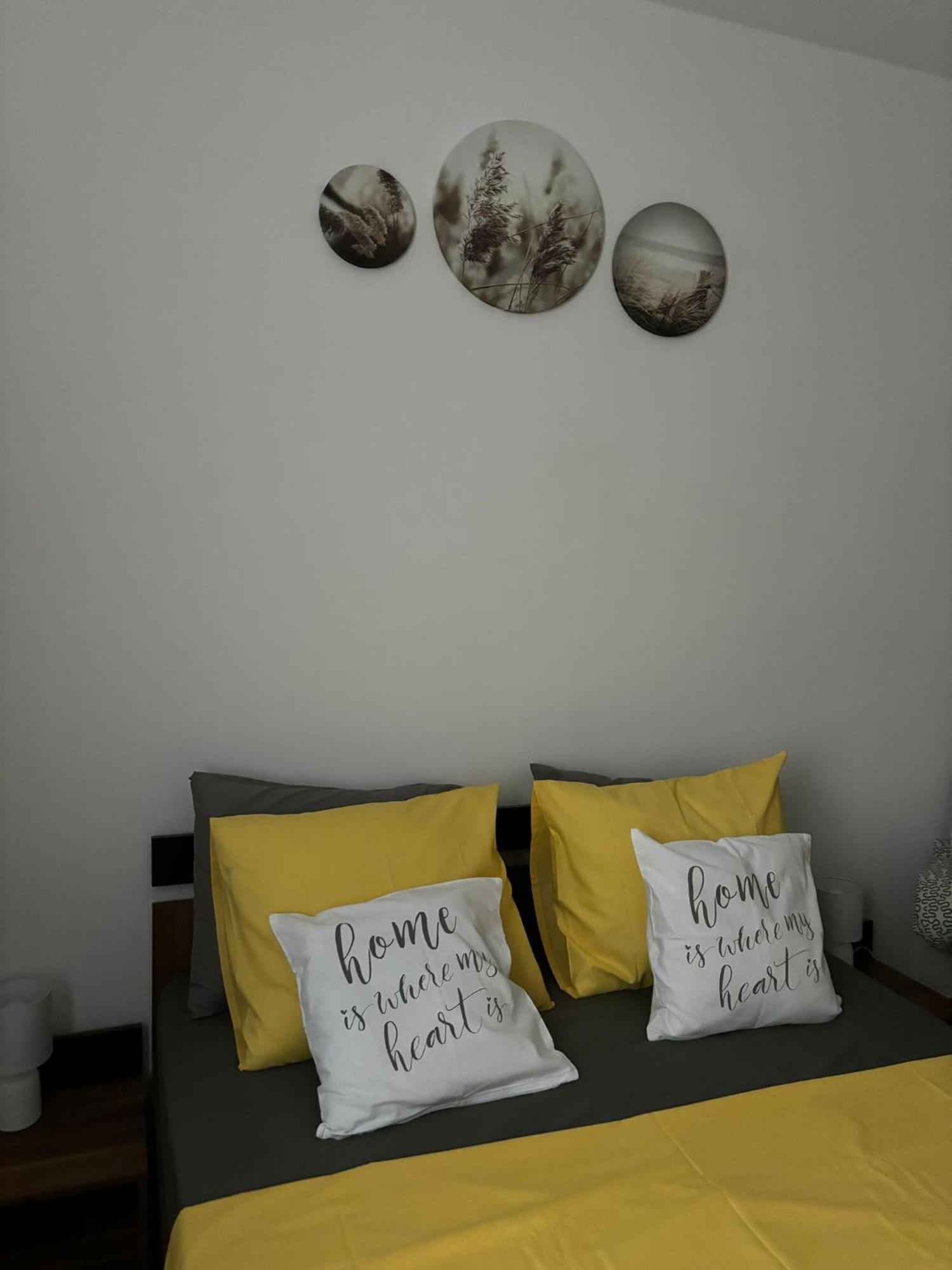 Apartamento The House In The Park Bucarest Exterior foto